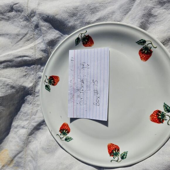 Vintage Apilco French Strawberry Plate - Picture 3 of 3